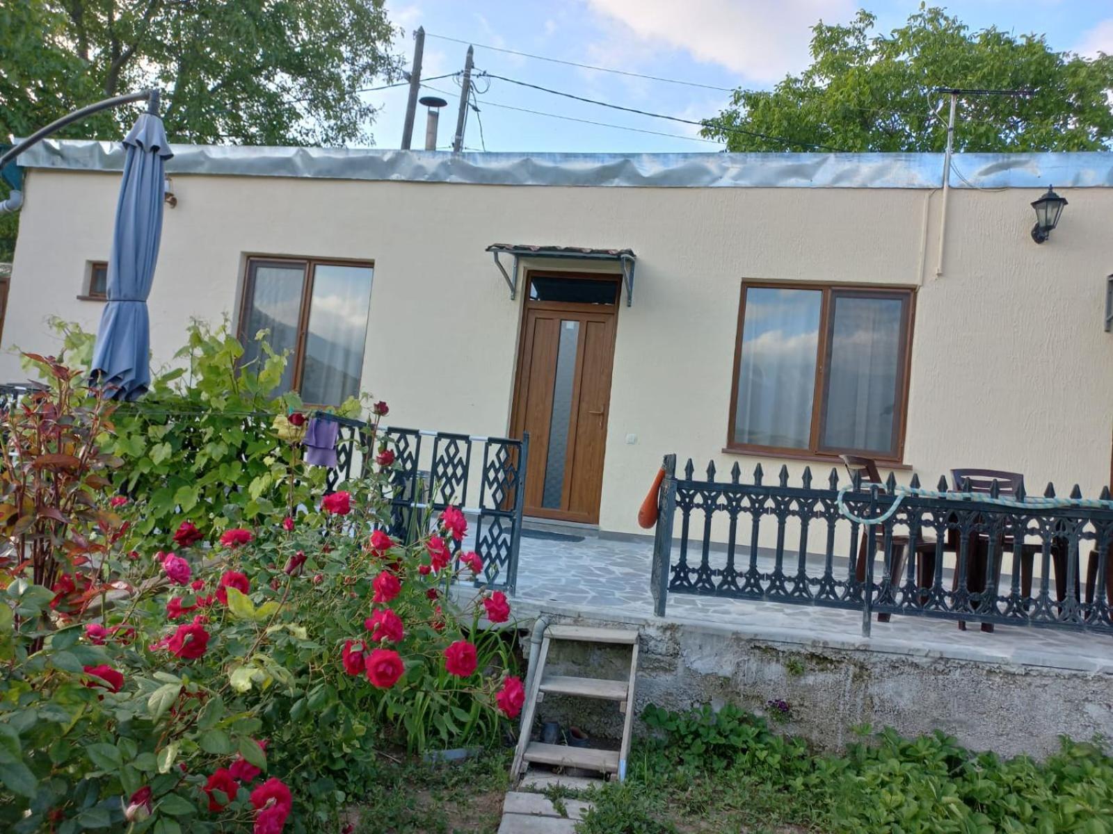 Bed and Breakfast Ana-Maria Bnb Татев Экстерьер фото